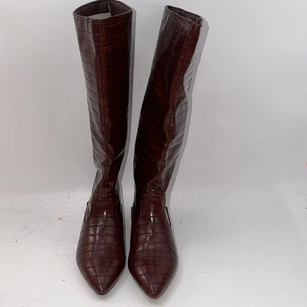 JustFab 8.5 Sienna Croc Embossed Tall Knee High Pointed Toe Flat Boots Mob Wife